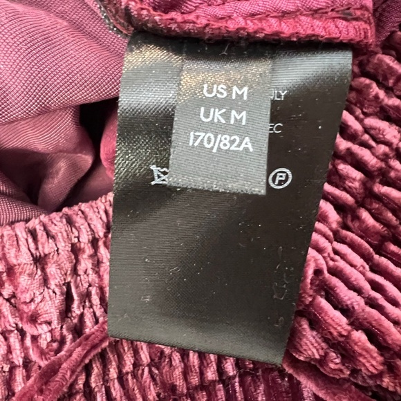 By Anthropologie Red Velvet Joggers Tapered Cuffs Pants M - Picture 7 of 9